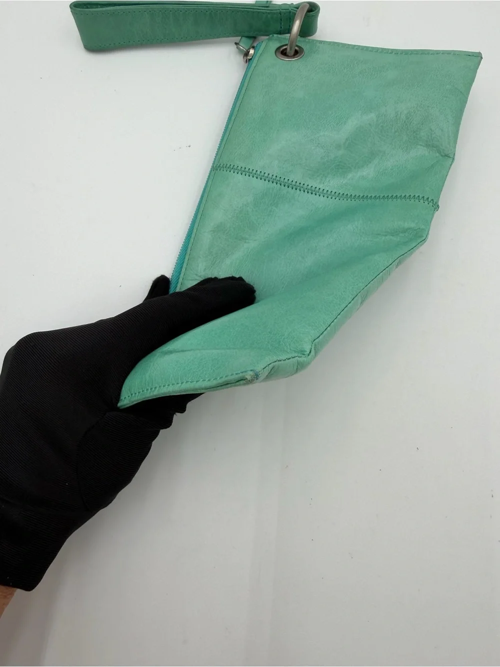 HOBO The Original Vintage Turquoise Leather Wristlet Clutch Geometric Lining